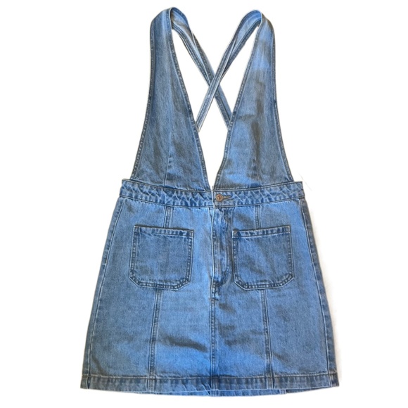 Forever 21 Dresses & Skirts - Forever 21 Denim Jumper Overall Dress Criss Cross Back Straps With Pockets